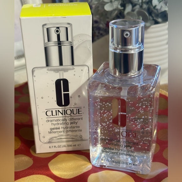 Clinique Dramatically Different Hydrating Jelly - Cream NEW unused 6.7 fl oz - Picture 1 of 6